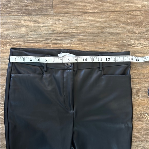 LOFT Women's Size 8 Straight Pants in Faux Leather EUC Sleek Chic - Picture 6 of 10